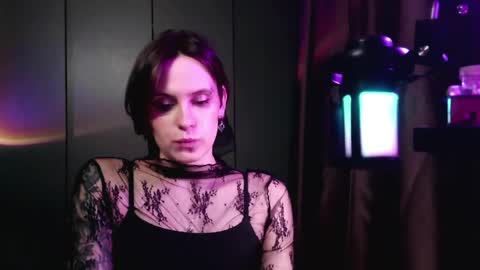 shy_miracle online show from 16, 4, 2026