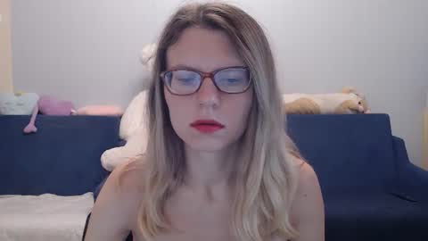 Snapshot of shy_moony chatting on 7, 7, 2026 just Alex online show from 7, 7, 2026