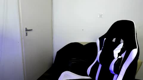 Snapshot of shy_nerd_babyy chatting on 30, 6, 2026 shy_nerd_babyy online show from 30, 6, 2026
