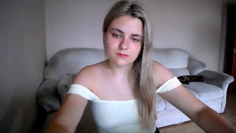 Snapshot of shy_sabrina_ chatting on 23, 6, 2026 shy_sabrina_ online show from 23, 6, 2026