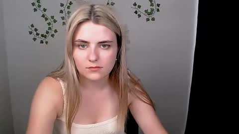 Snapshot of shy_sabrina_ chatting on 29, 6, 2026 shy_sabrina_ online show from 29, 6, 2026
