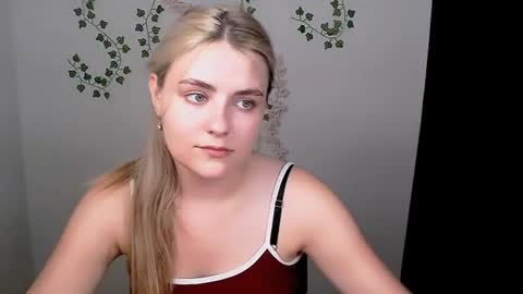 Snapshot of shy_sabrina_ chatting on 30, 6, 2026 shy_sabrina_ online show from 30, 6, 2026