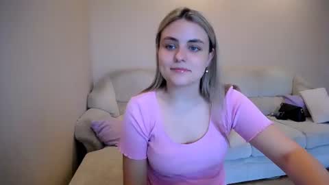 Snapshot of shy_sabrina_ chatting on 11, 7, 2026 shy_sabrina_ online show from 11, 7, 2026