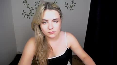 Snapshot of shy_sabrina_ chatting on 20, 7, 2026 shy_sabrina_ online show from 20, 7, 2026