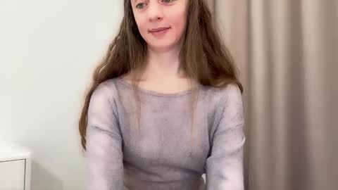 shy_schoolgirl_ online show from 19, 12, 2025