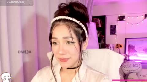 Snapshot of shyangie24 chatting on 8, 3, 2025 Angeline 3 independent come here when am horny... online show from 8, 3, 2025