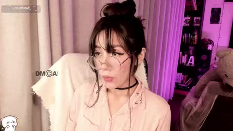 Snapshot of shyangie24 chatting on 21, 9, 2025 Angeline 3 independent come here when am horny... online show from 21, 9, 2025