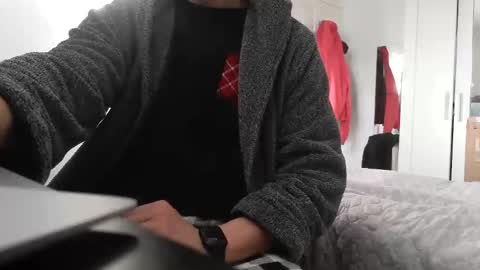 shyboy0533 online show from 28, 10, 2025