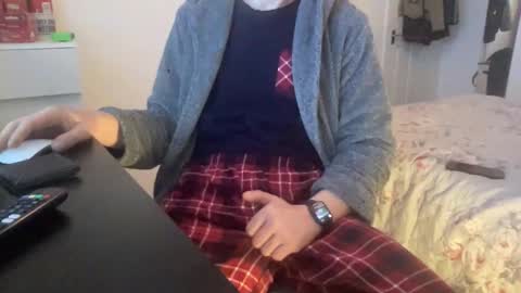 shyboy0533 online show from 5, 11, 2025