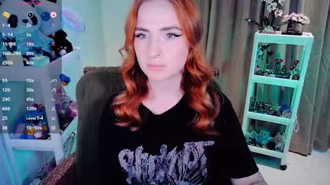 Snapshot of shyfoxxxy chatting on 25, 4, 2026 Effie online show from 25, 4, 2026