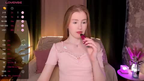 Snapshot of shylapie chatting on 6, 10, 2025 Hello guys my name is Stella online show from 6, 10, 2025