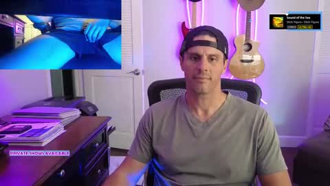 Snapshot of sidesnack chatting on 7, 10, 2025 SideSnack online show from 7, 10, 2025