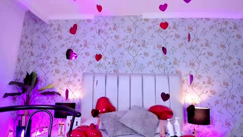 Snapshot of sienna_lorengb chatting on 14, 2, 2025 Camila Vargas online show from 14, 2, 2025