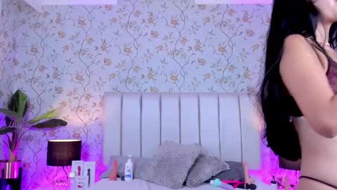 Snapshot of sienna_lorengb chatting on 24, 2, 2025 Camila Vargas online show from 24, 2, 2025