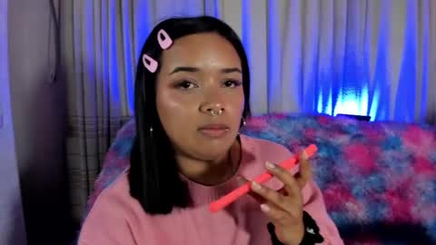 Snapshot of sienna_lux01 chatting on 5, 6, 2026 sienna_lux01 online show from 5, 6, 2026
