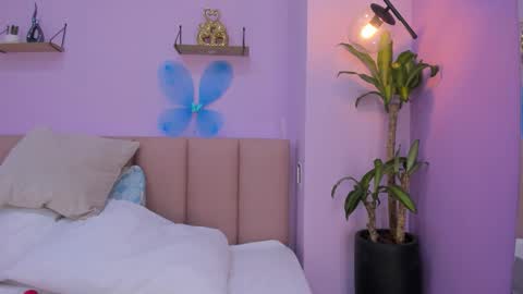 sienna_mg12 online show from 27, 11, 2025