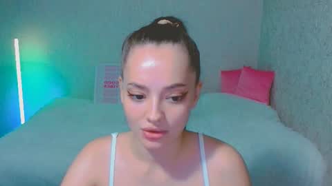 Snapshot of siennamia chatting on 9, 7, 2026 Sienna Mia online show from 9, 7, 2026
