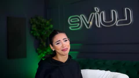 Sienna online show from 11, 10, 2025