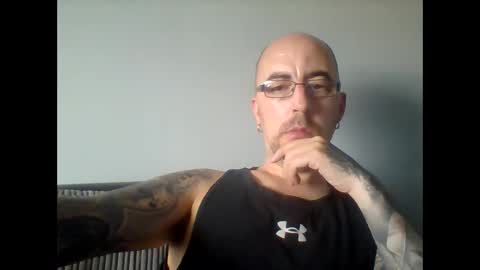 Snapshot of silent_v_81 chatting on 12, 9, 2025 Silent V online show from 12, 9, 2025