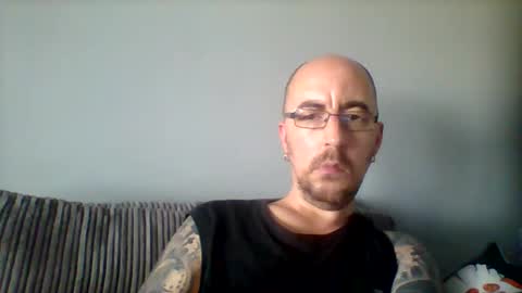 Snapshot of silent_v_81 chatting on 17, 10, 2025 Silent V online show from 17, 10, 2025
