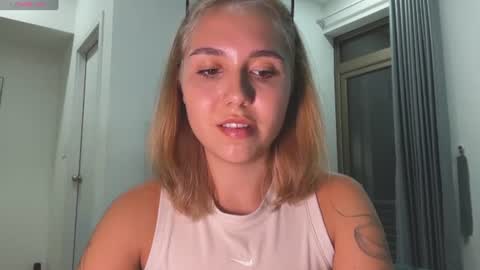 Snapshot of silicia_lu chatting on 22, 6, 2026 You fav Miss Si online show from 22, 6, 2026