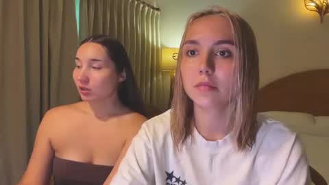 Snapshot of silicia_lu chatting on 4, 7, 2026 You fav Miss Si online show from 4, 7, 2026