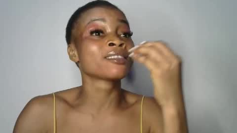 Snapshot of silm_baddie14 chatting on 28, 4, 2026 slim daddie14 online show from 28, 4, 2026