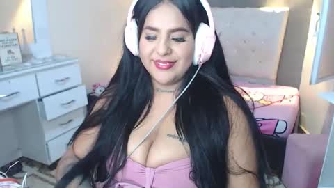 Silvana cruzzz online show from 7, 4, 2026