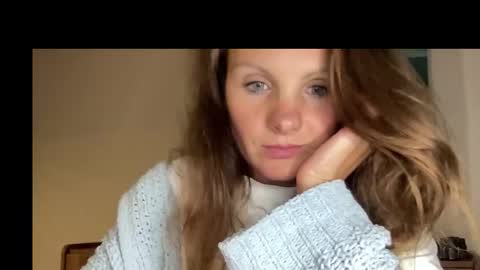 Snapshot of silver_miley chatting on 26, 10, 2025 silver_miley online show from 26, 10, 2025