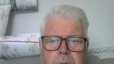 silverfoxpauly online show from 9, 9, 2025