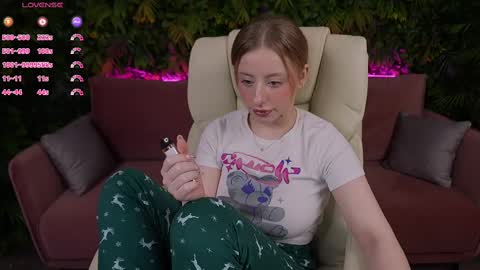 Snapshot of silverrmoon chatting on 23, 2, 2025 Kristina Kris online show from 23, 2, 2025