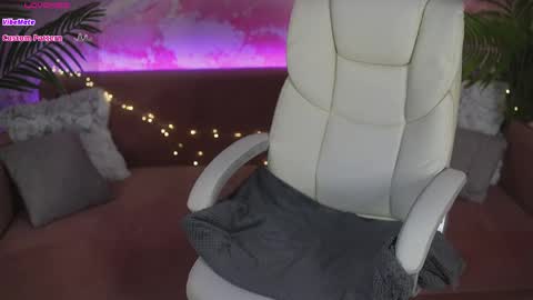  Kristina Kris  online show from 5, 4, 2026