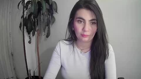 Snapshot of silviecollins chatting on 18, 12, 2024 Silvie online show from 18, 12, 2024