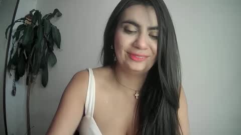 Snapshot of silviecollins chatting on 4, 2, 2025 Silvie online show from 4, 2, 2025