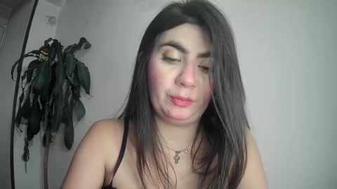 Snapshot of silviecollins chatting on 6, 2, 2025 Silvie online show from 6, 2, 2025