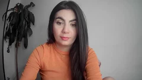 Snapshot of silviecollins chatting on 6, 2, 2025 Silvie online show from 6, 2, 2025