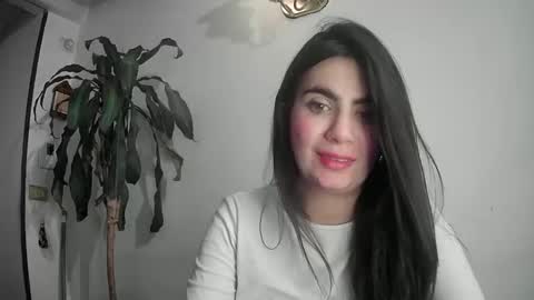 Snapshot of silviecollins chatting on 25, 2, 2025 Silvie online show from 25, 2, 2025