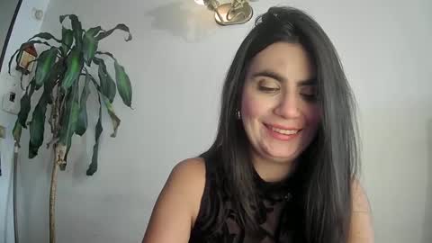Snapshot of silviecollins chatting on 25, 2, 2025 Silvie online show from 25, 2, 2025