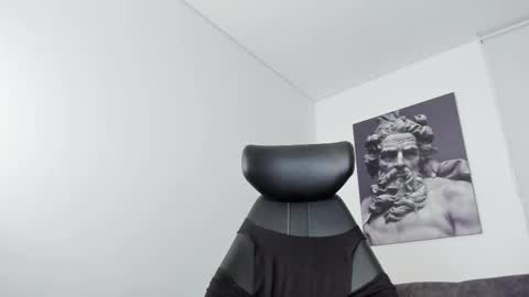 simon_leon01 online show from 10, 10, 2025