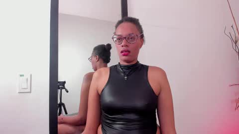 simona_brooke online show from 30, 9, 2025