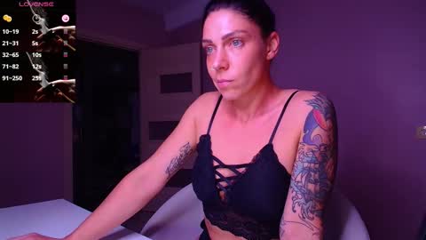 simona_moonshine online show from 15, 9, 2025