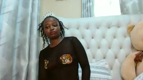 Snapshot of simply_eve1 chatting on 21, 11, 2025 simply_eve1 online show from 21, 11, 2025