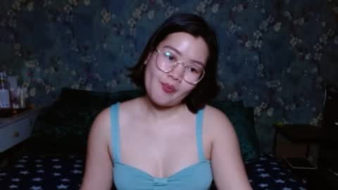 Snapshot of simply_niki chatting on 16, 5, 2026 zia online show from 16, 5, 2026