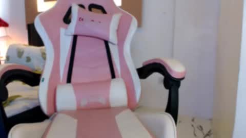 Adrianna Fowler online show from 12, 12, 2024