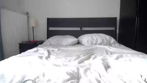 Sofi wed. - sat. 11am - 11 pm and Santi with Sofi sun.. - tue. 11 am - 5 pm  europe online show from 28, 12, 2024