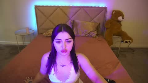 Snapshot of sinfulkittenn chatting on 5, 6, 2026 Kira online show from 5, 6, 2026