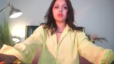 Snapshot of sinfulkittenn chatting on 5, 7, 2026 Kira online show from 5, 7, 2026