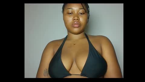 Snapshot of sinfultemptx chatting on 26, 2, 2026 Zanele online show from 26, 2, 2026