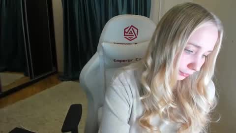 Snapshot of singlemother5619 chatting on 9, 2, 2025 nika online show from 9, 2, 2025