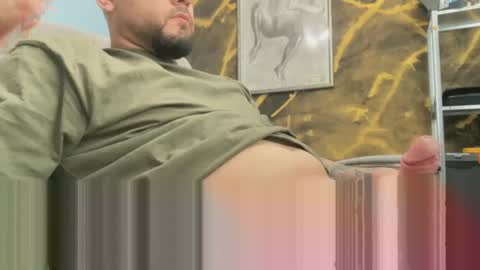 Snapshot of sinsreid chatting on 4, 3, 2025 AngeLoveBabe online show from 4, 3, 2025